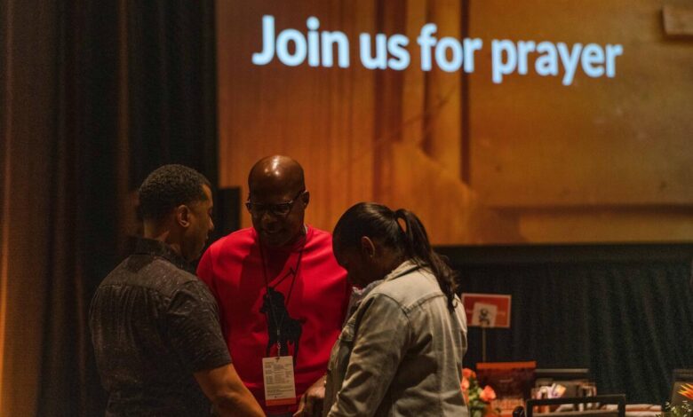 6 ways to pray for our country during the election 6 ways to pray for our country during the election