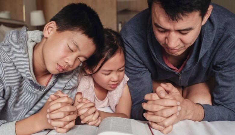 The 8 Best Children’s Devotionals About Jesus