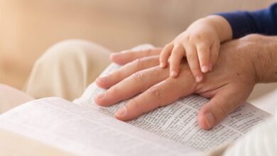 40 Best Father’s Day Bible Verses and Scripture for 2025